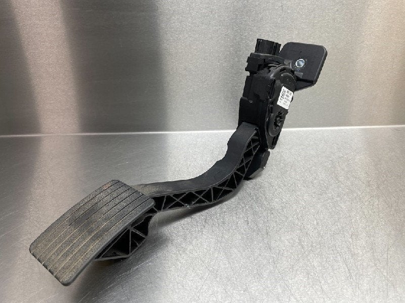 PEDALE D'ACCELERATEUR Space Star (A0) (|1600A093|), Utilisé, Mitsubishi