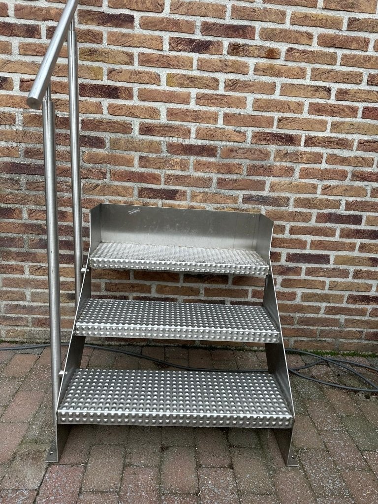 inox trap, Ophalen, Zo goed als nieuw, Trap, Minder dan 2 meter