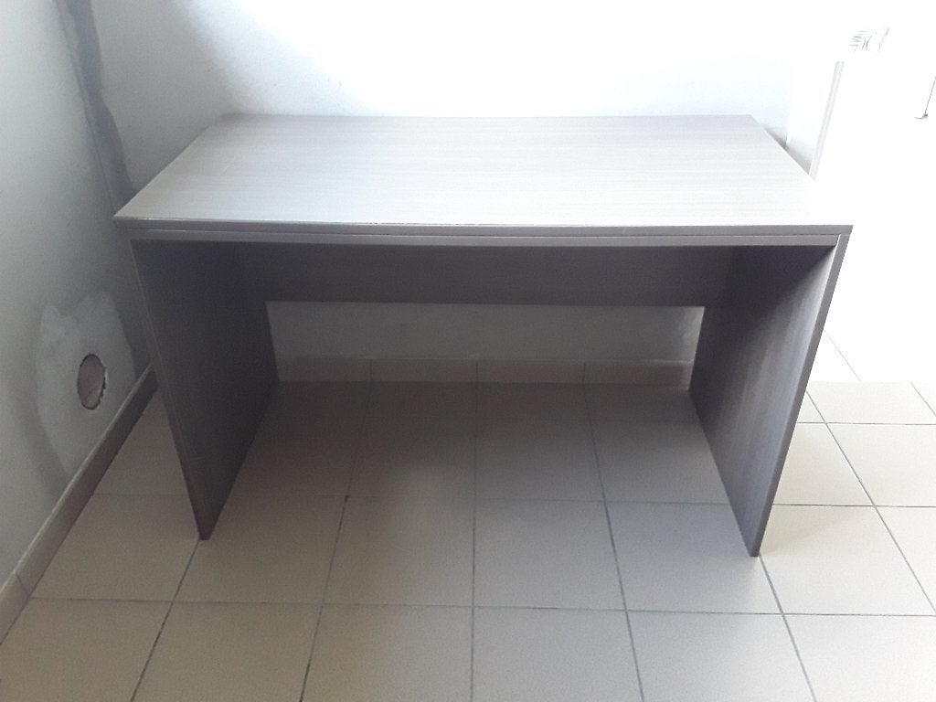 Beuken  grijs bureau, Ophalen, Zo goed als nieuw, Commode