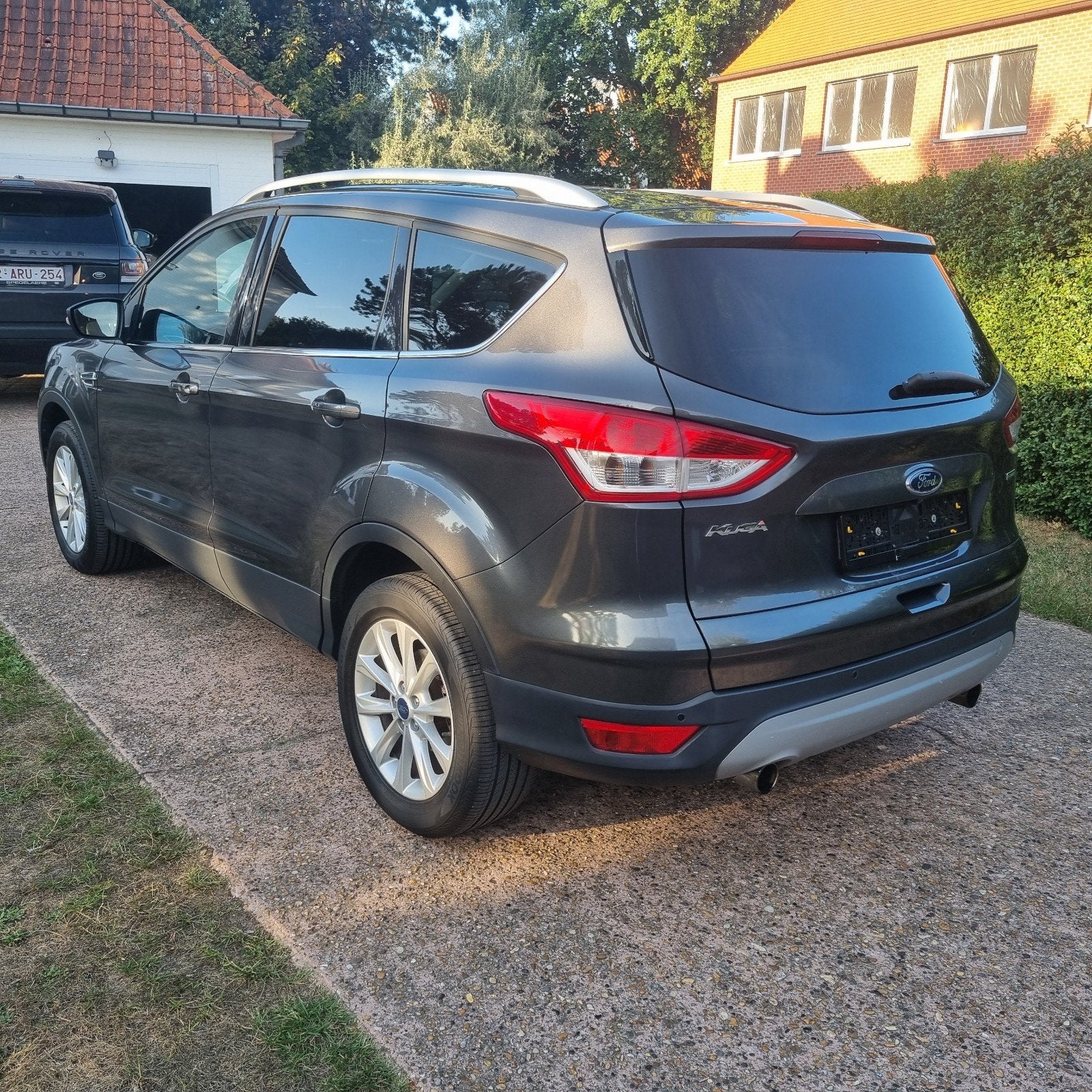 Ford Kuga 1.5 benzine 110kw 2015 95.000km 1 ste eig met odhb, Auto's, Leder, Bedrijf, Kuga, Te koop