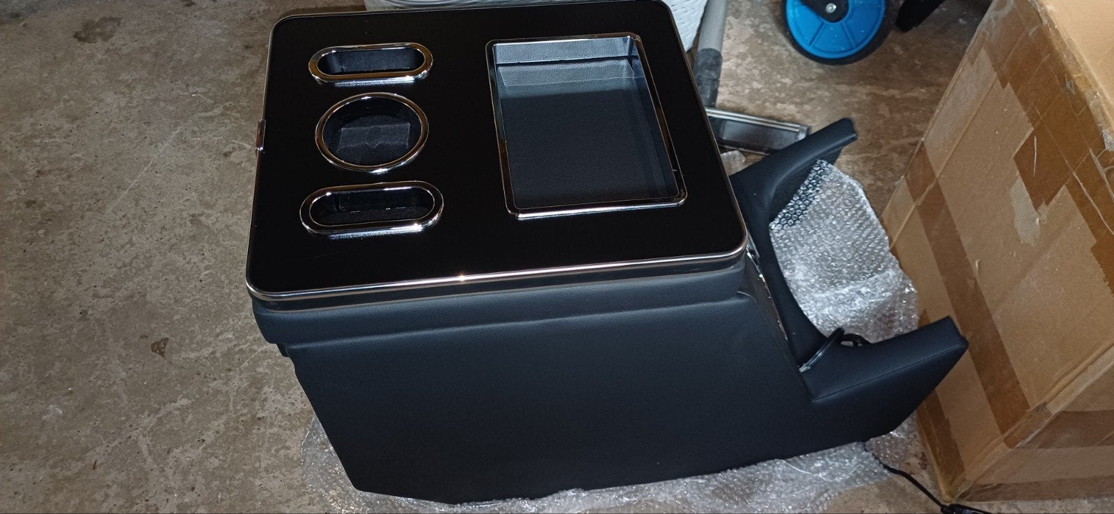 console centrale W 447 neuve, Autos : Pièces & Accessoires, Enlèvement, Neuf, Mercedes-Benz
