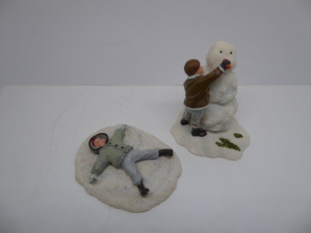 Luville set  child builds a snowman , child in snow 600098, Ophalen of Verzenden
