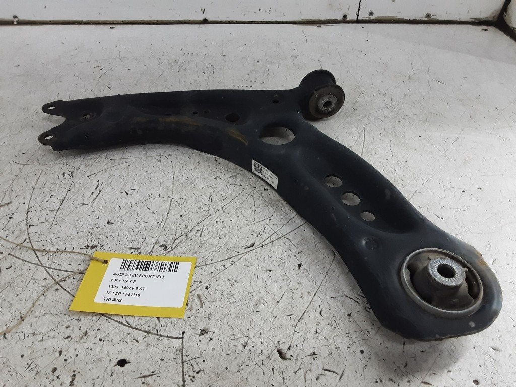 BRAS DE SUSPENSION AVANT GAUCHE (TRIANGLE) A3 (8V1 / 8VK), Auto-Union-Straße  1,
85057  Ingolstadt, DE, Info@audi.de, Audi, Utilisé