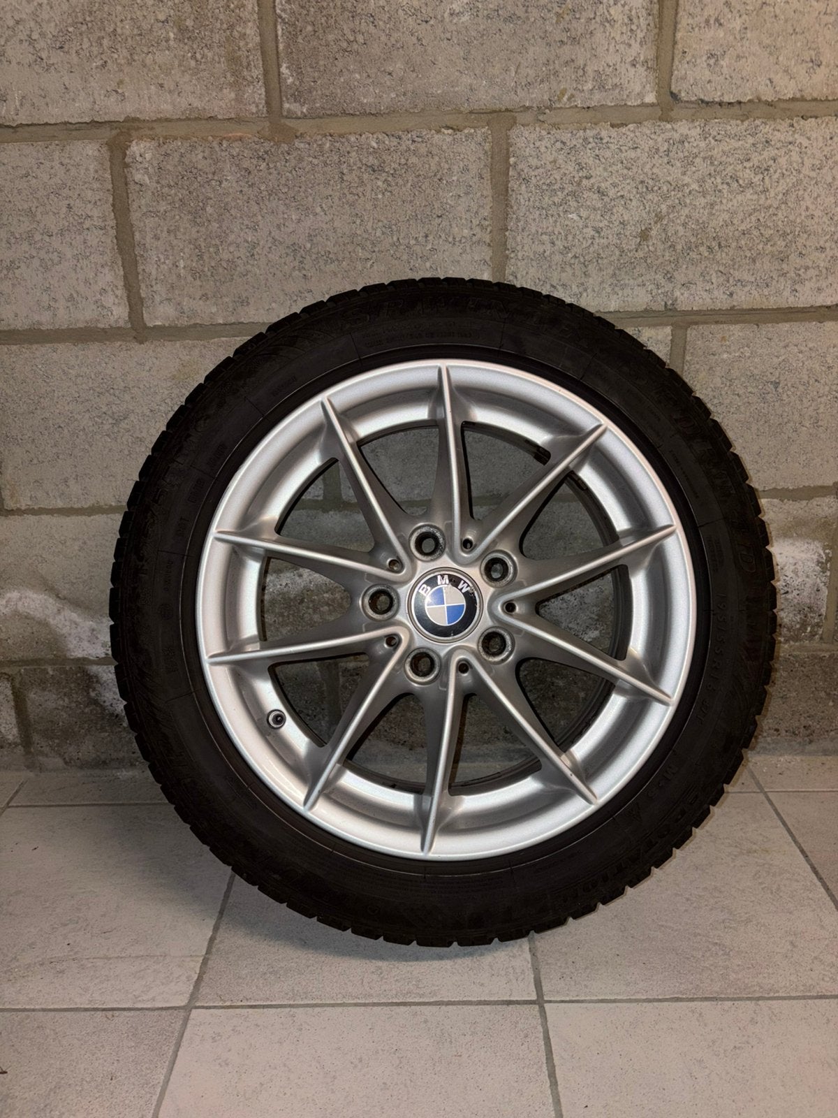 Dunlop Winterbanden BMW 1/2/3/5 serie, Ophalen, Gebruikt, Banden en Velgen, Winterbanden