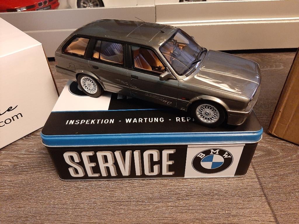 BMW E30 Touring 325I Dolphin Grey 1991 Ottomobile 1/18, Ophalen of Verzenden, Nieuw, Auto, OttOMobile