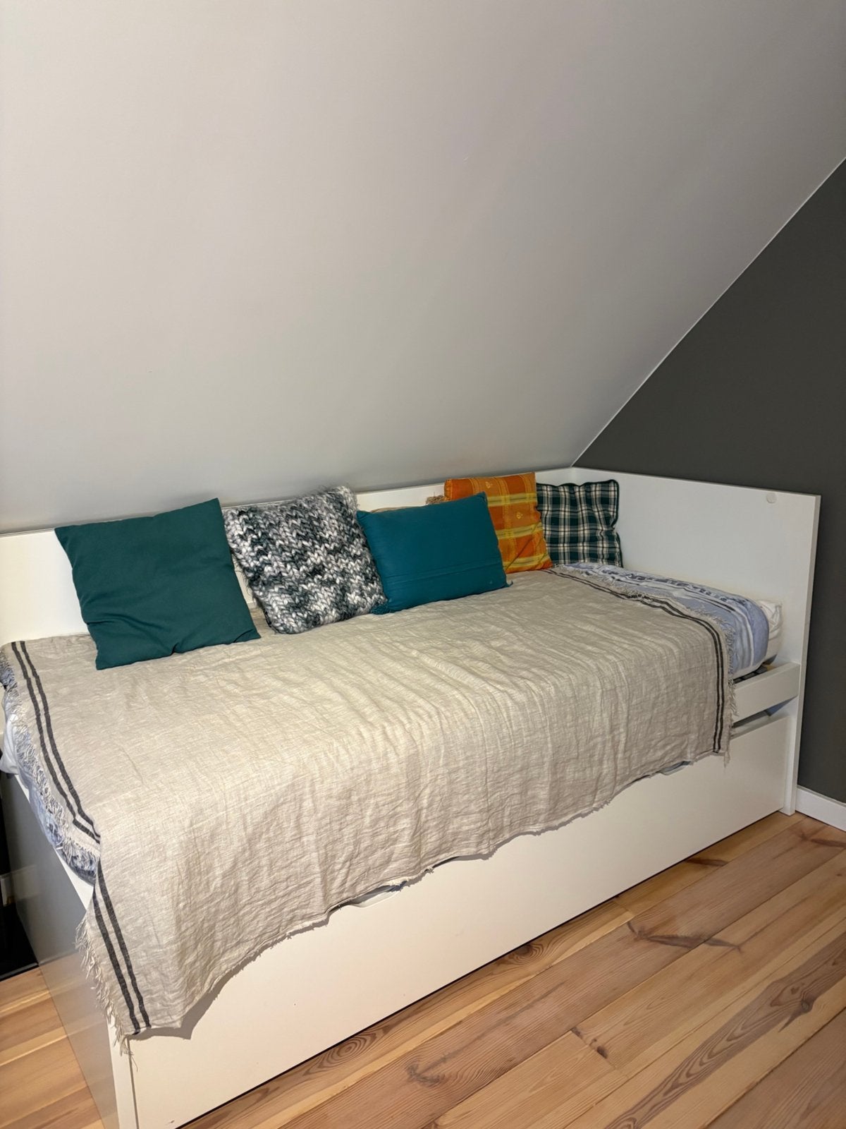 Eenpersoonsbed met logeerbed, Huis en Inrichting, Ophalen, 90 cm, Eenpersoons, Wit