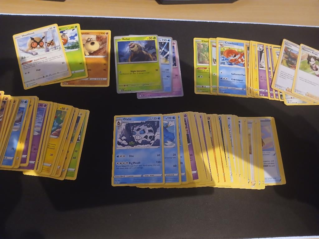 lot 120 Pokémon kaarten (Engelstalig), Ophalen, Zo goed als nieuw, Meerdere kaarten
