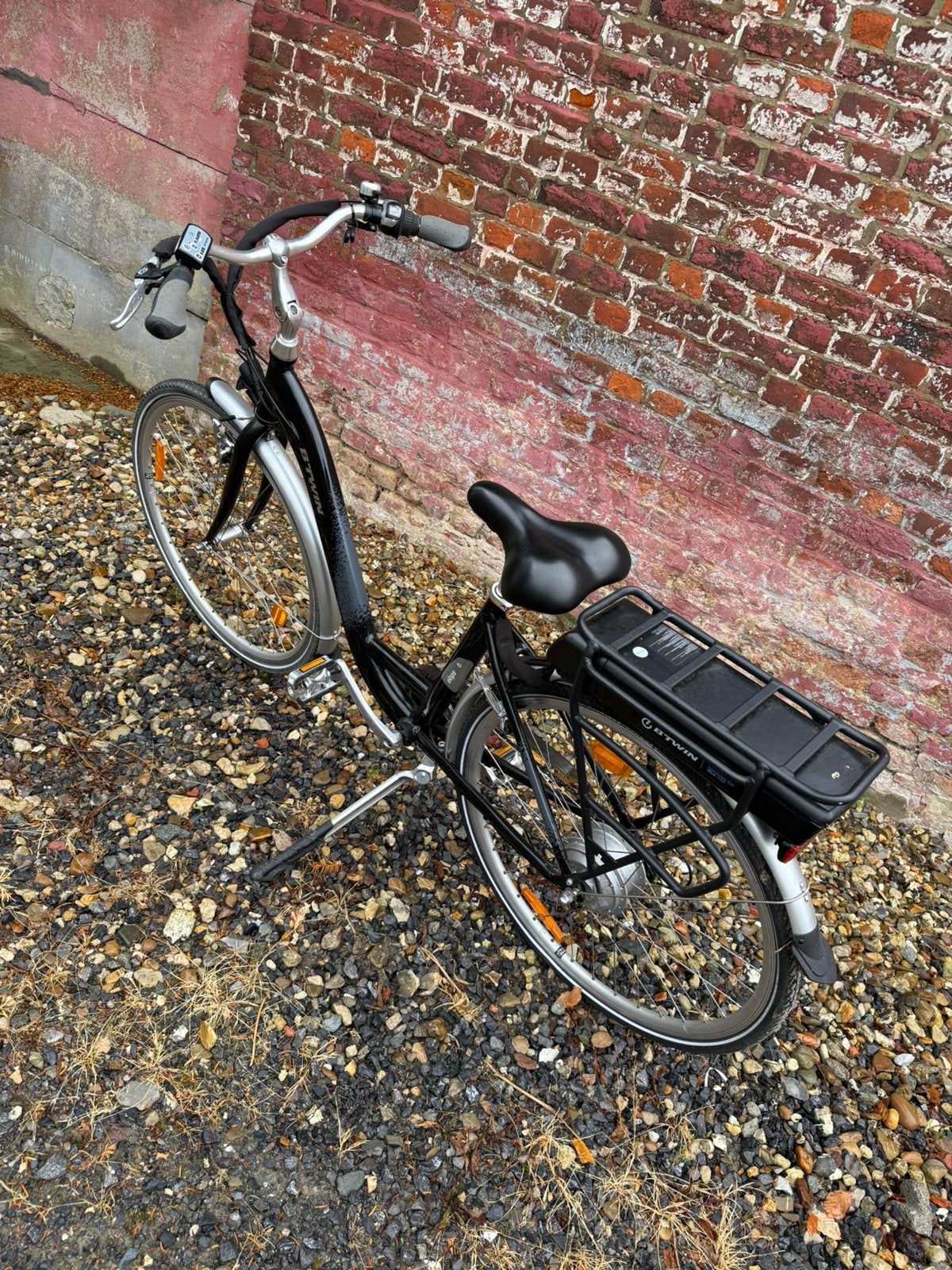 Velo électrique B-Twin Elops 700, Vélos & Vélomoteurs, Enlèvement, Comme neuf, 50 km par batterie ou plus, Autres marques