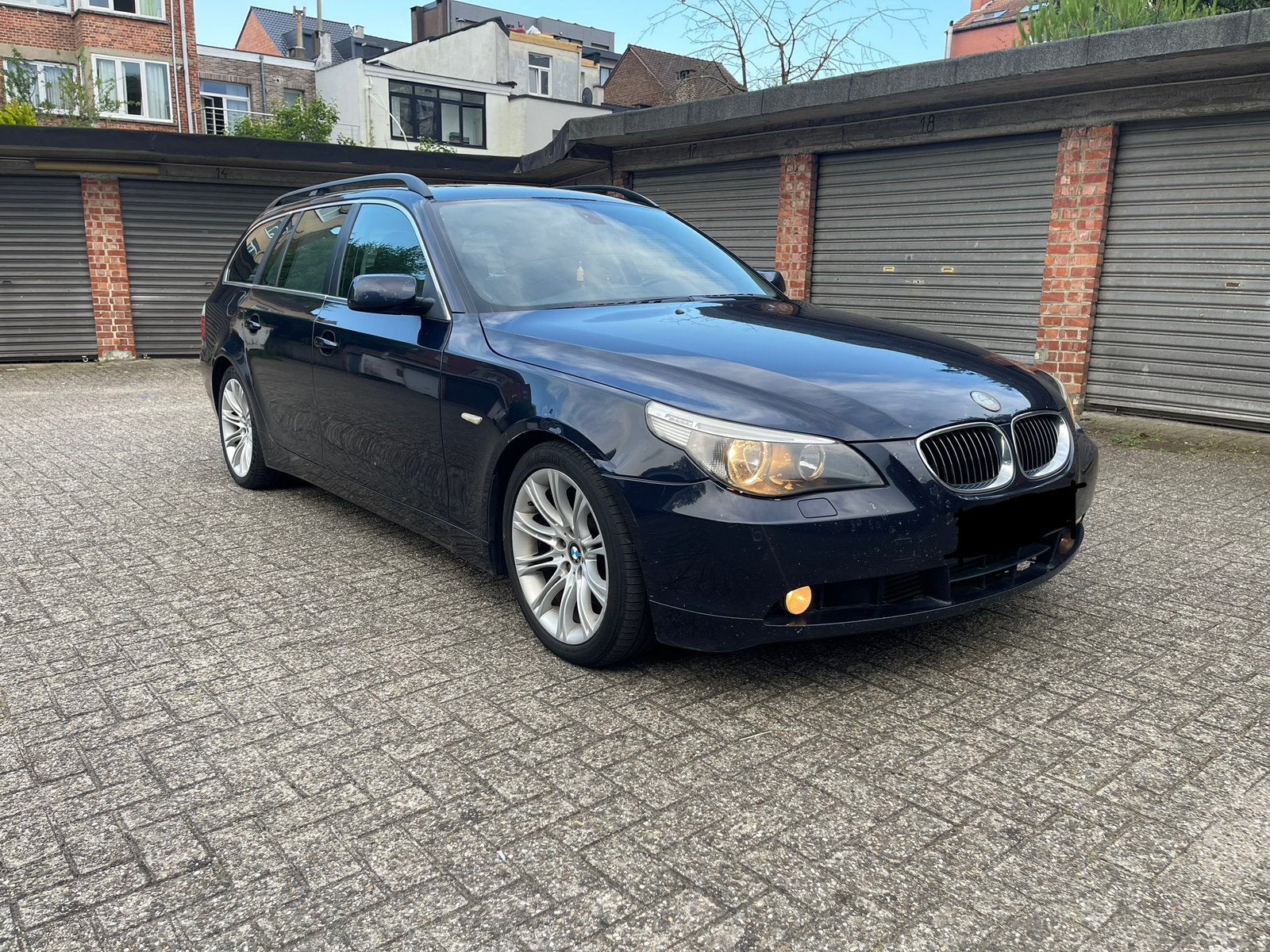 BMW e61 535d biturbo, Autos, Cuir, Carnet d'entretien, Noir, 5 portes