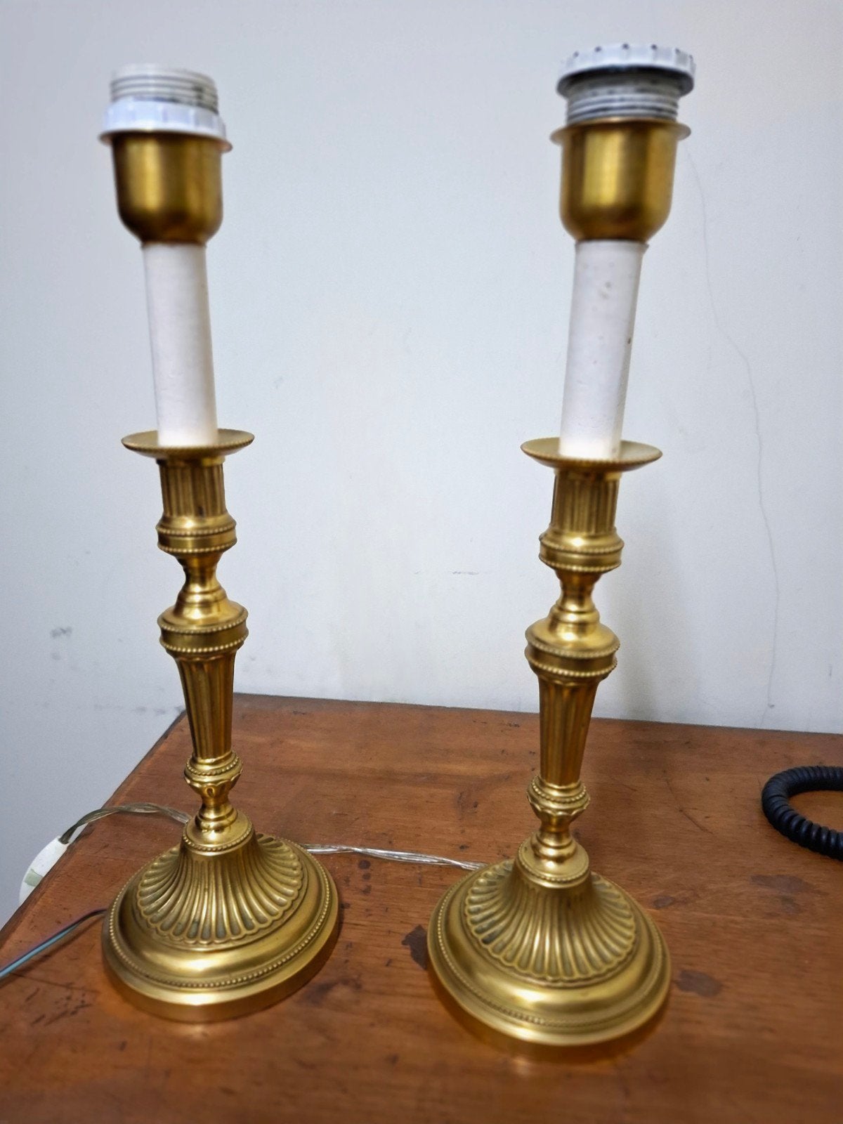 Paar kandelaars van verguld brons. Louis XVI-stijl., Ophalen, Gebruikt, 26 cm, Metaal