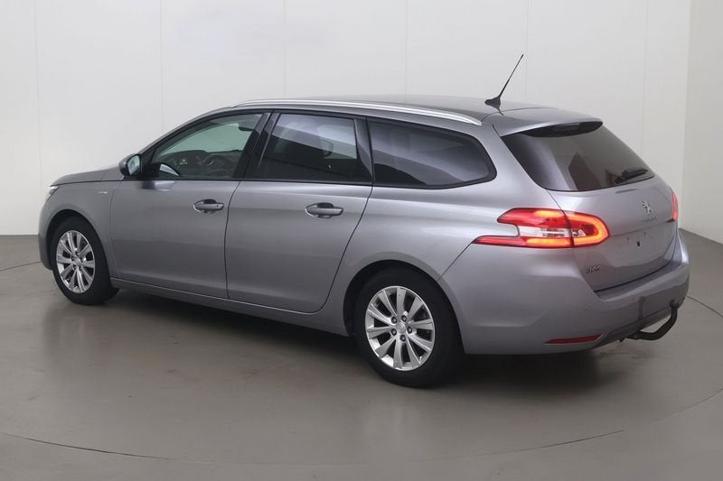 Peugeot 308 SW 1.2 puretech style (eu6.3) 110, Auto's, Gebruikt, 1199 cc, Overige bekleding, Bedrijf