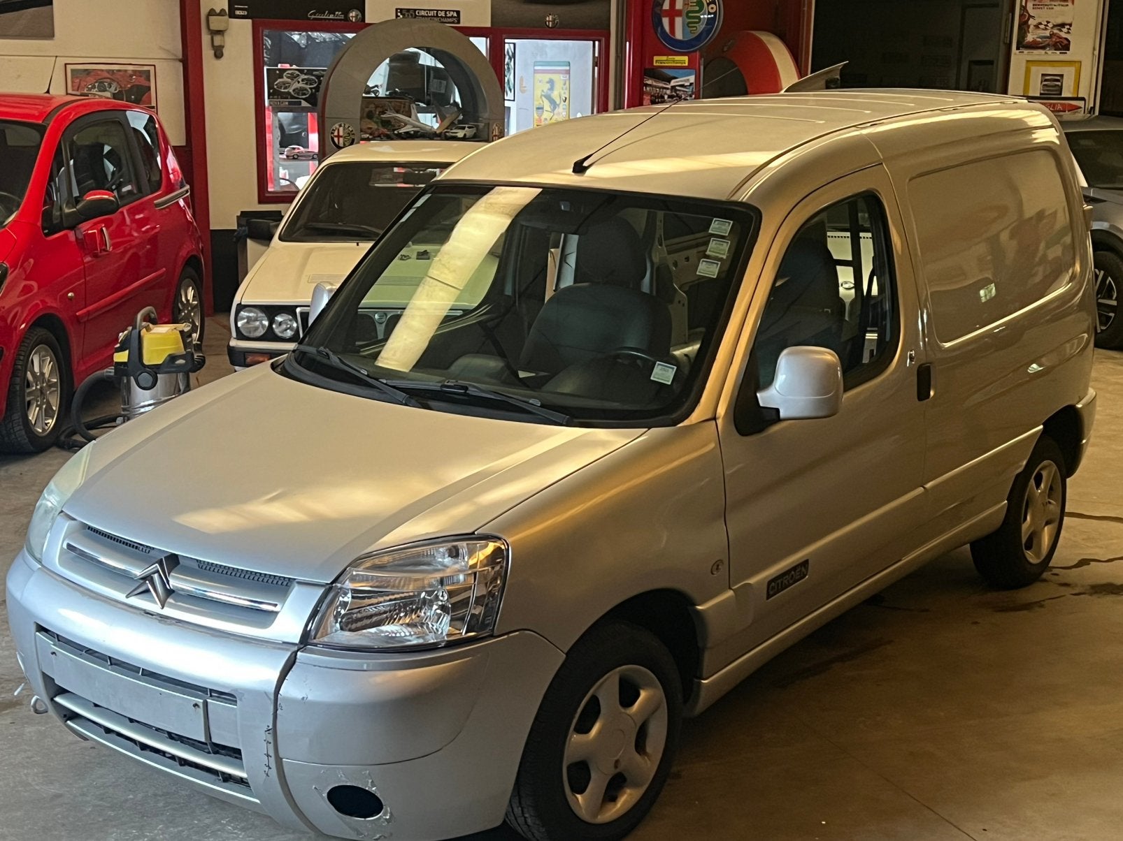 Citroen berlingo / 1.9 diesel / 176.000 km, Bedrijf, Diesel, Radio, Te koop