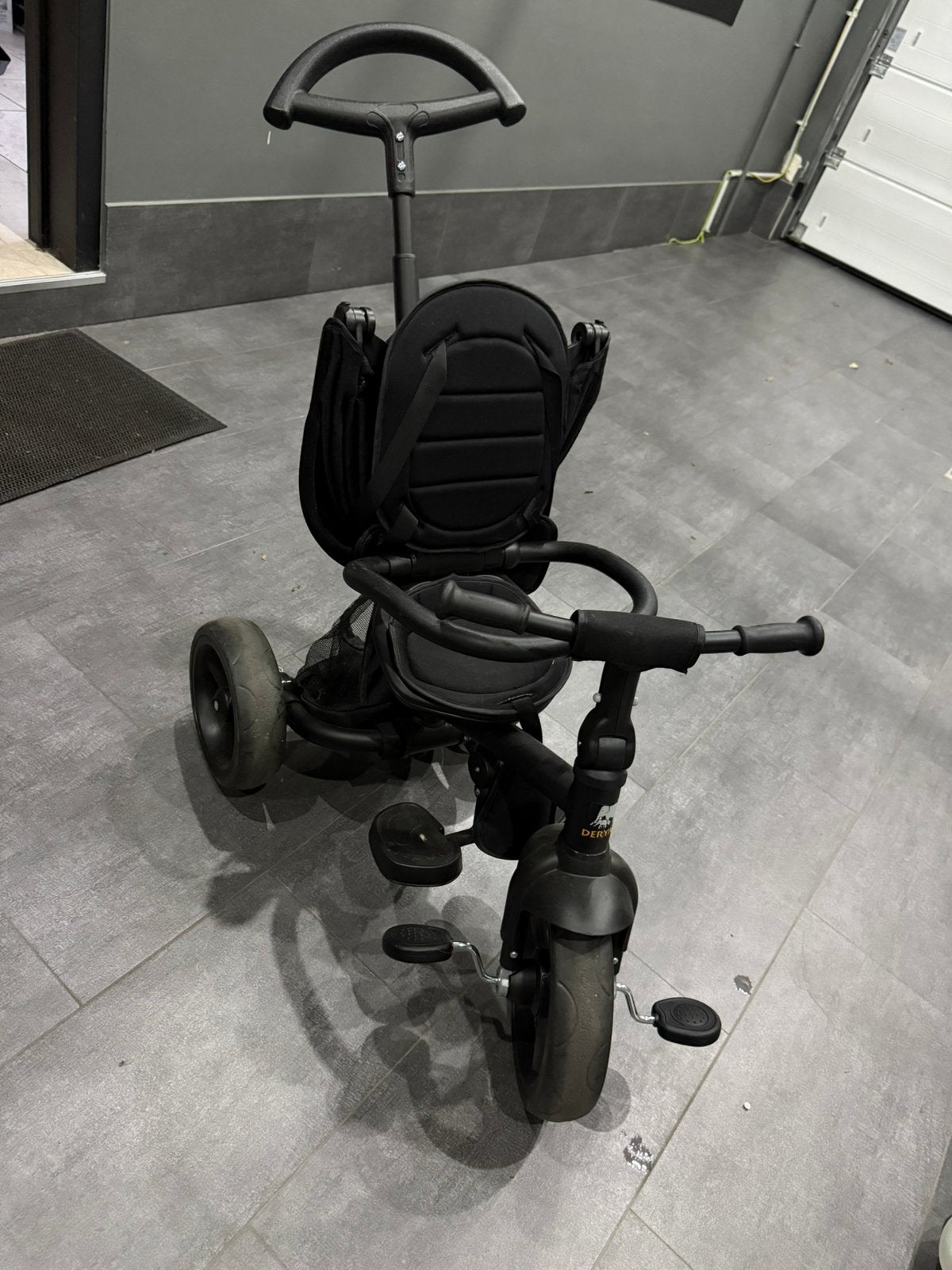 Luxe Driewieler met duwstang - Opvouwbaar met mandje zwart, Fietsen en Brommers, Ophalen, Zo goed als nieuw, Duwstang