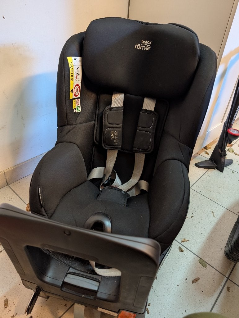 Britax Römer Dualfix M i-Size  + Zomerhoes!, Enfants & Bébés, Enlèvement, Comme neuf, Romer, Isofix