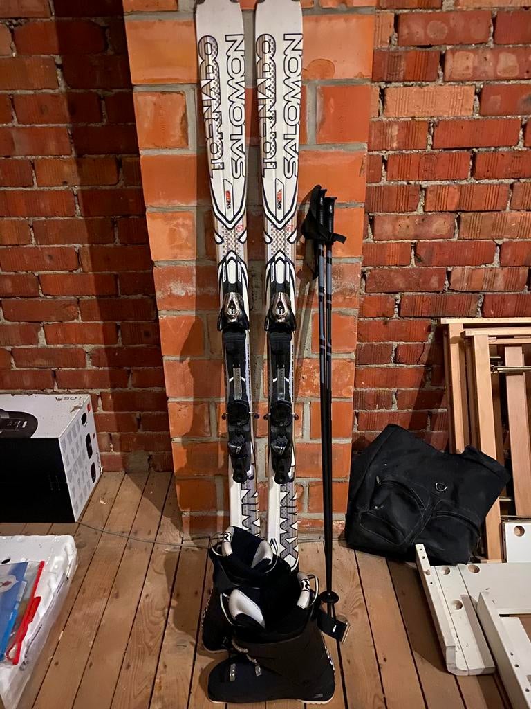 Complete ski uitrusting met of zonder tas, Ophalen, 160 tot 180 cm, Gebruikt, Salomon