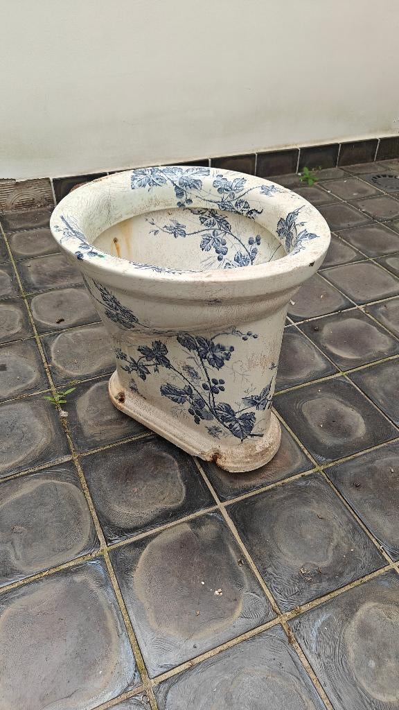 antieke toiletpot incl reservoir en bril, Ophalen, Gebruikt, Steen, Toilet