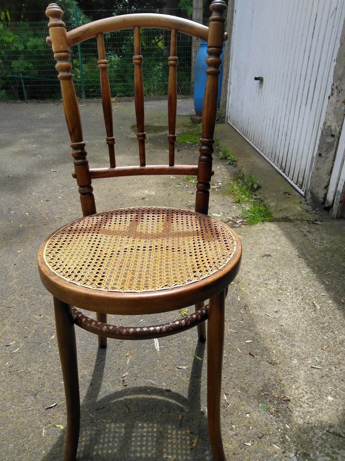 Tonet stoelen, Ophalen