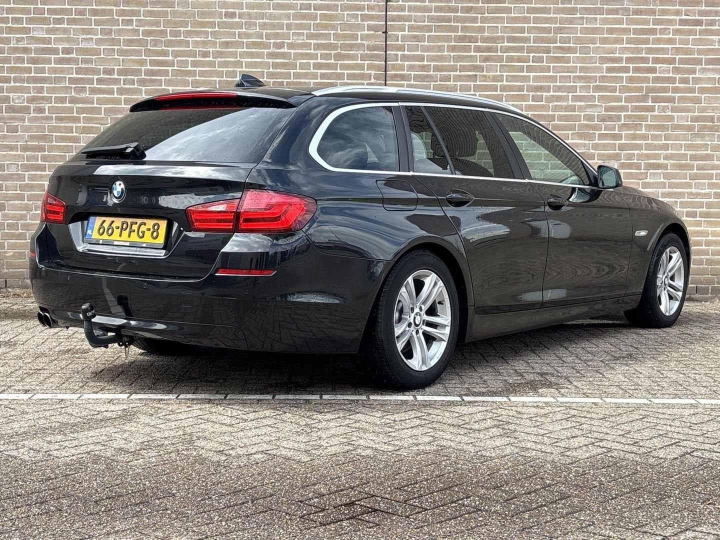BMW 528 5-serie Touring 528i High Executive Automaat | Leder, Auto's, BMW, Automaat, Zwart, Zwart, Bedrijf