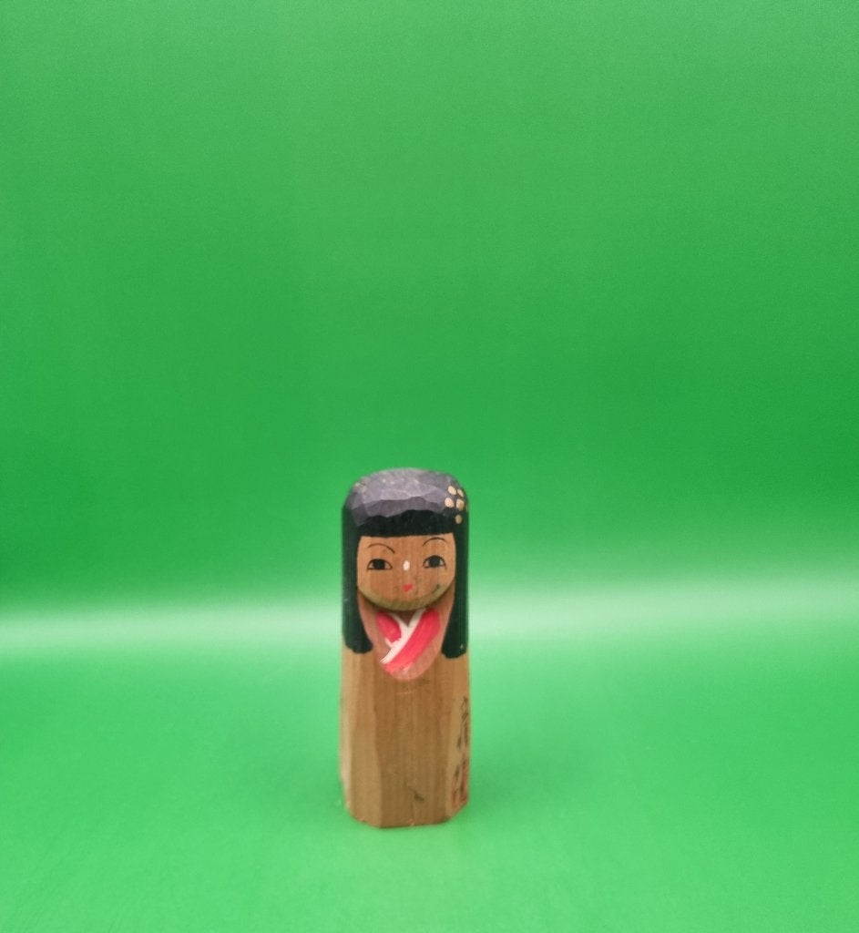 Kokeshi vintage des années 70 de Tazawako de Hiroshi, Antiquités & Art, Sculpture sur bois, Japon, Bois, Peint