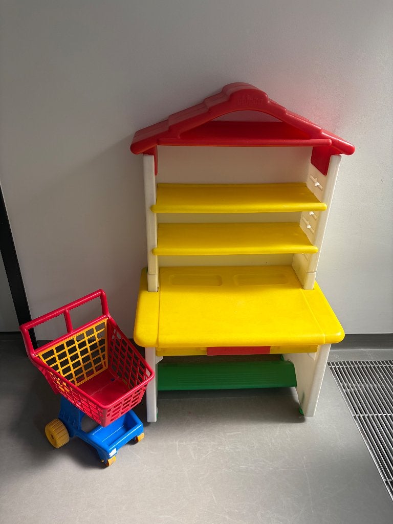 Speelgoedwinkeltje en karretje, Kinderen en Baby's, Kinderkamer | Overige Meubels, Ophalen, Gebruikt, Kast