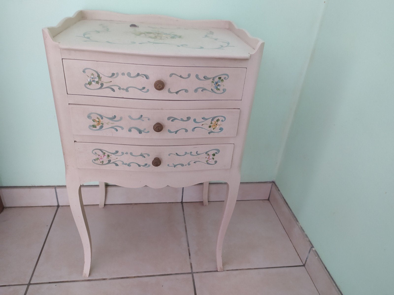Petit meuble / table de chevet, Enlèvement