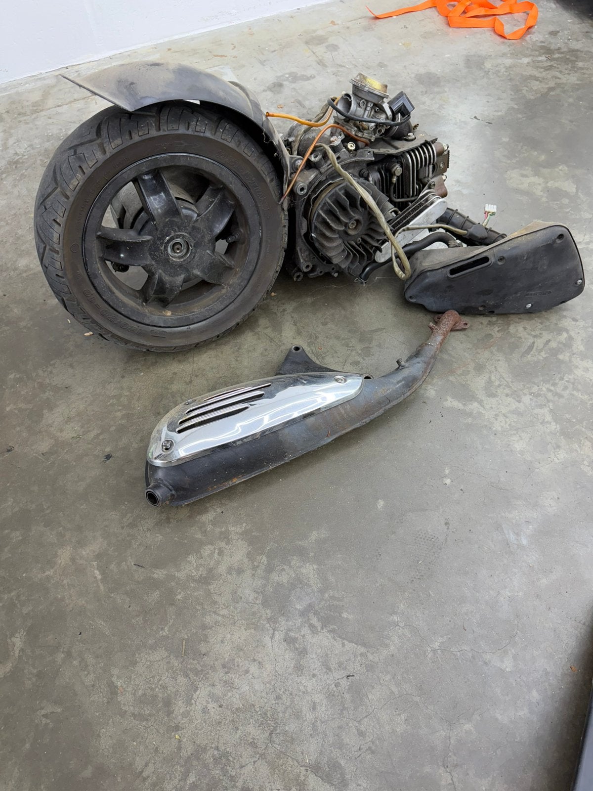 Piaggio 125cc 4takt motor + uitlaat, Motoren, Onderdelen | Overige, Ophalen