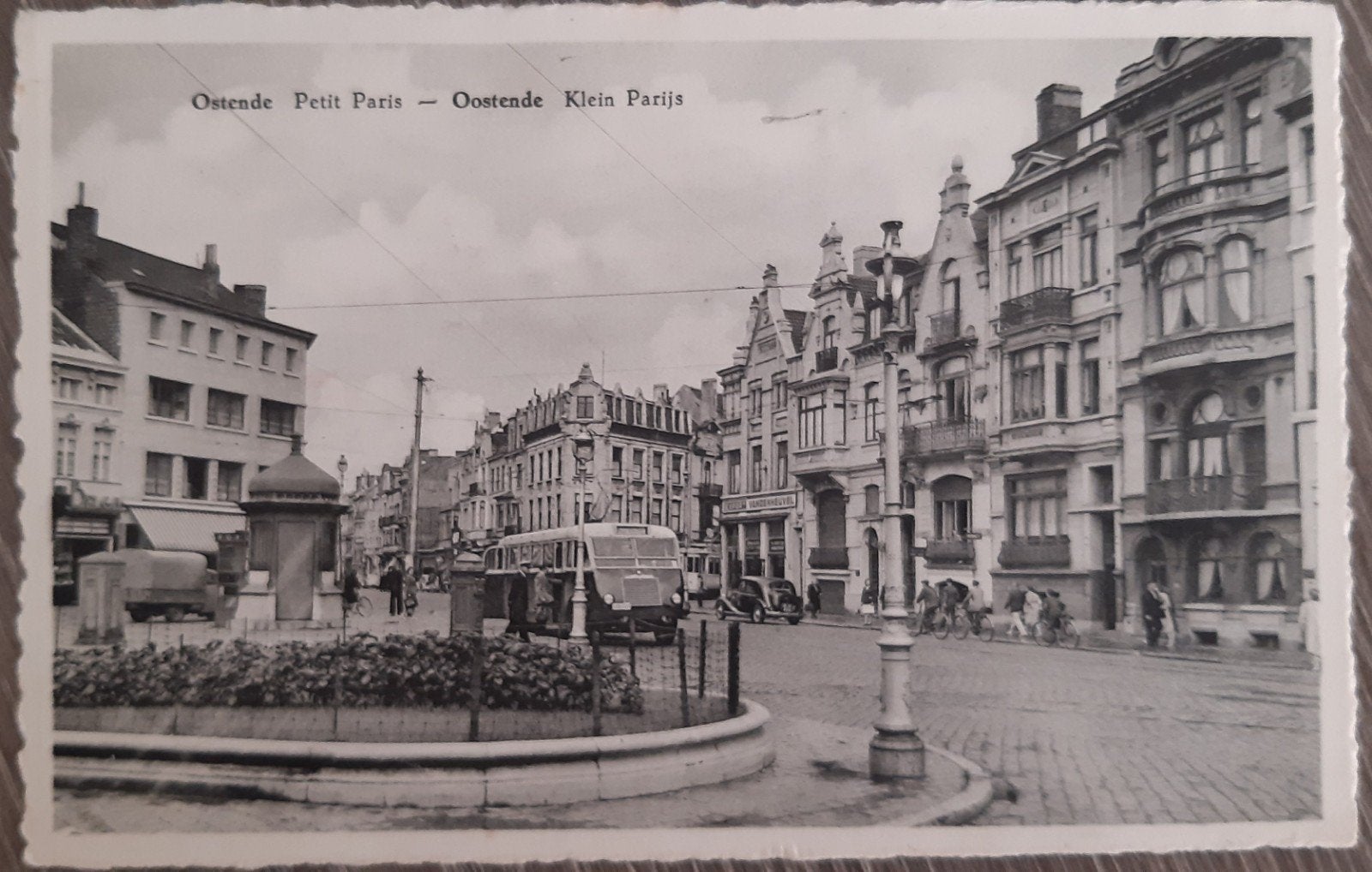 Postkaart OOSTENDE petit Paris ZELDZAAM, Ophalen of Verzenden