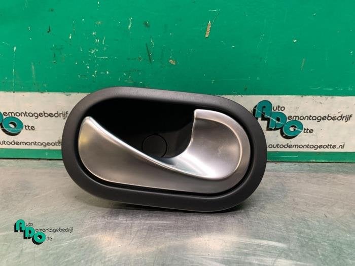 Poignée portière 2portes droite d'un Renault Megane (Megan, Renault, -, 3 mois de garantie, Utilisé