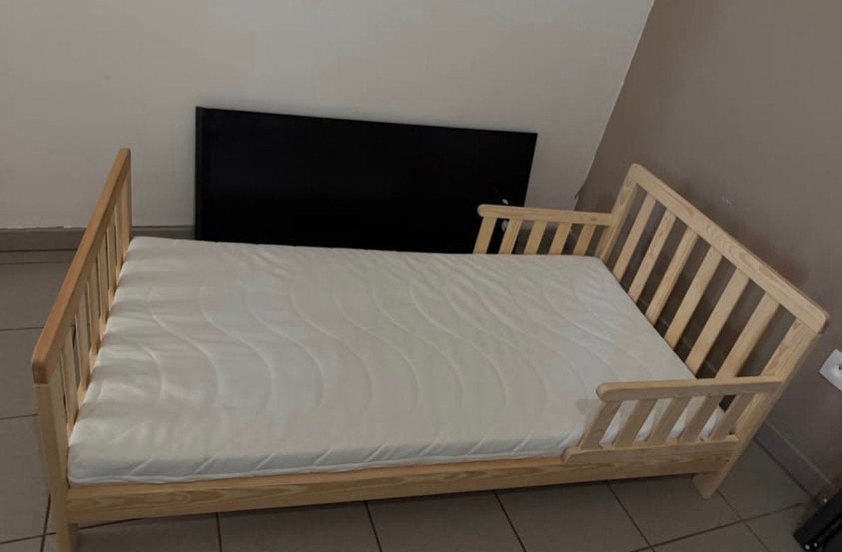 Peuter/kleuter bed met matras, Ophalen, Zo goed als nieuw, Matras