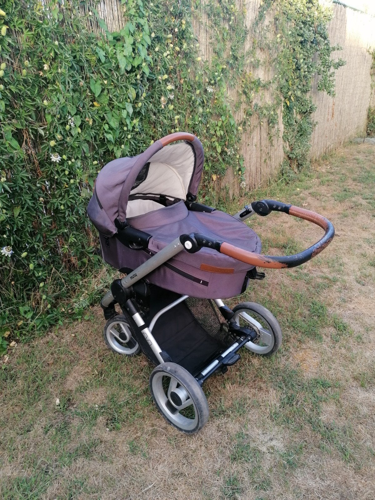 Buggy Mutsy, Enlèvement, Mutsy