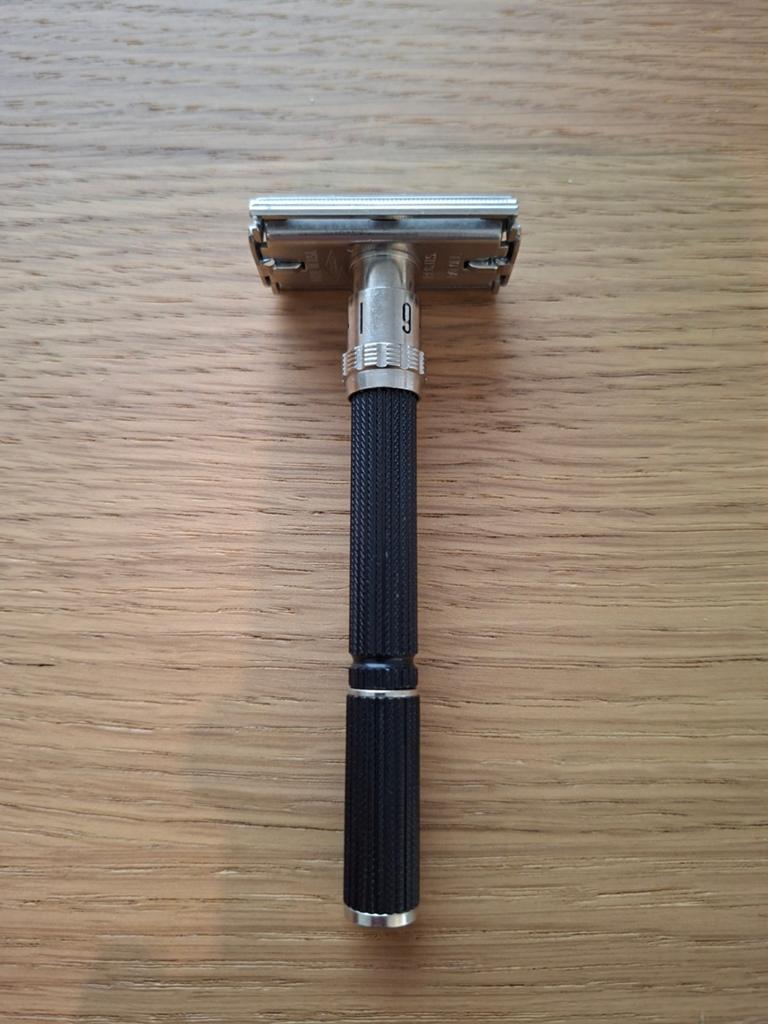 Beauté noire ajustable Gillette T-4, Collections, Stylos, Enlèvement