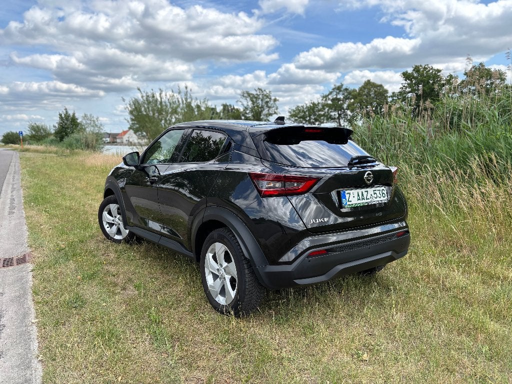 NISSAN JUKE 1.0 benzine  automaat !!!! full Option, Auto's, Testrit aan huis, Leder en Stof, Zwart, 5 deurs
