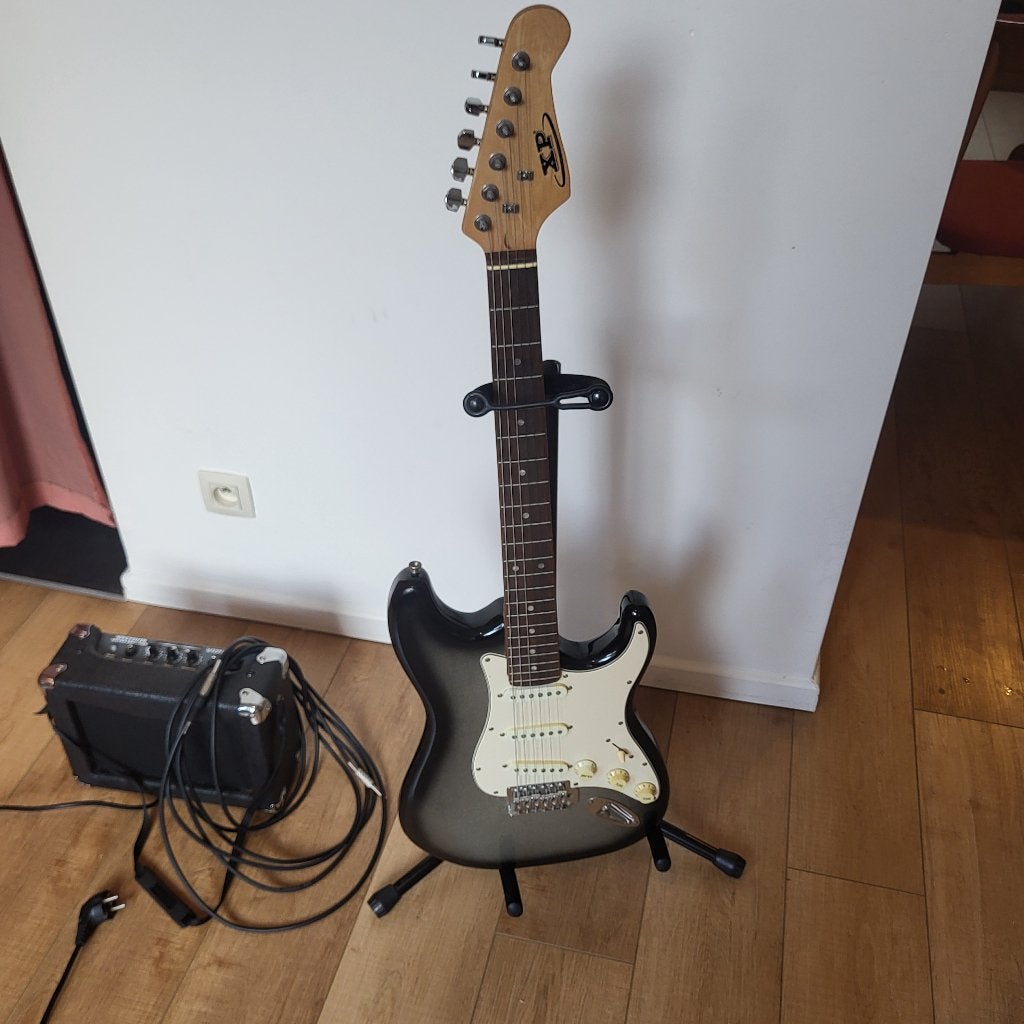 Electrische gitaar met versterker., Gebruikt, Met versterker, Solid body, Ophalen