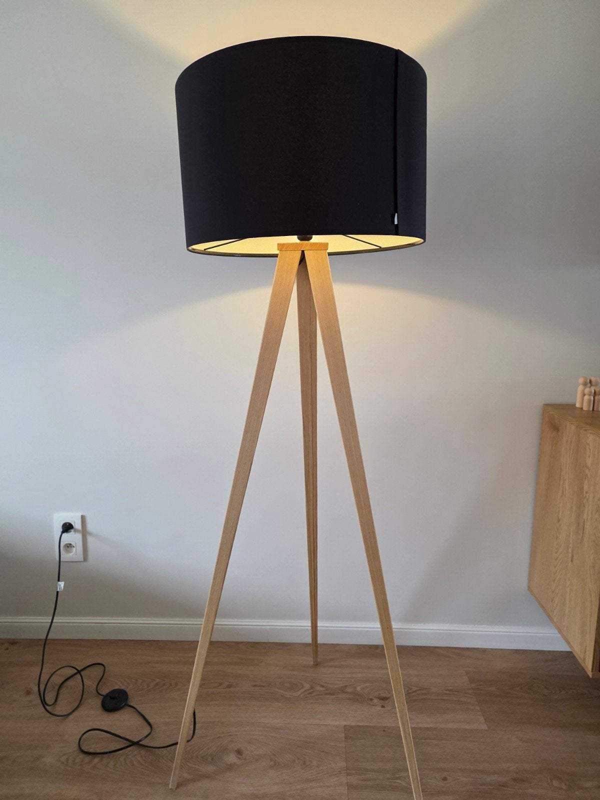 Zuiver tripod vloerlamp, Huis en Inrichting, Lampen | Vloerlampen, Ophalen