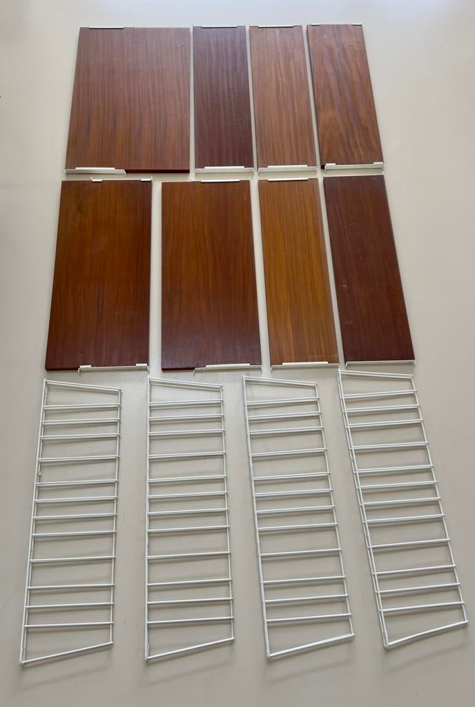 Tomado wandrek 4 witte leggers 8 planken teak, Ophalen, Gebruikt