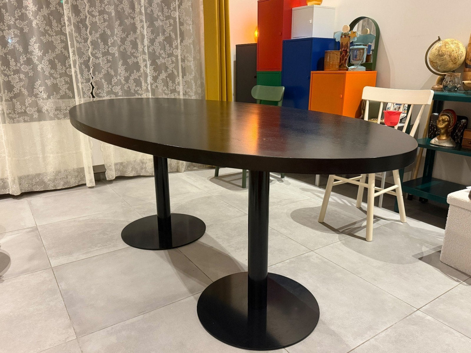 Ovale eettafel met ijzeren onderstel 200cmx100cm., Huis en Inrichting, Ophalen, Gebruikt, 100 tot 150 cm, 200 cm of meer
