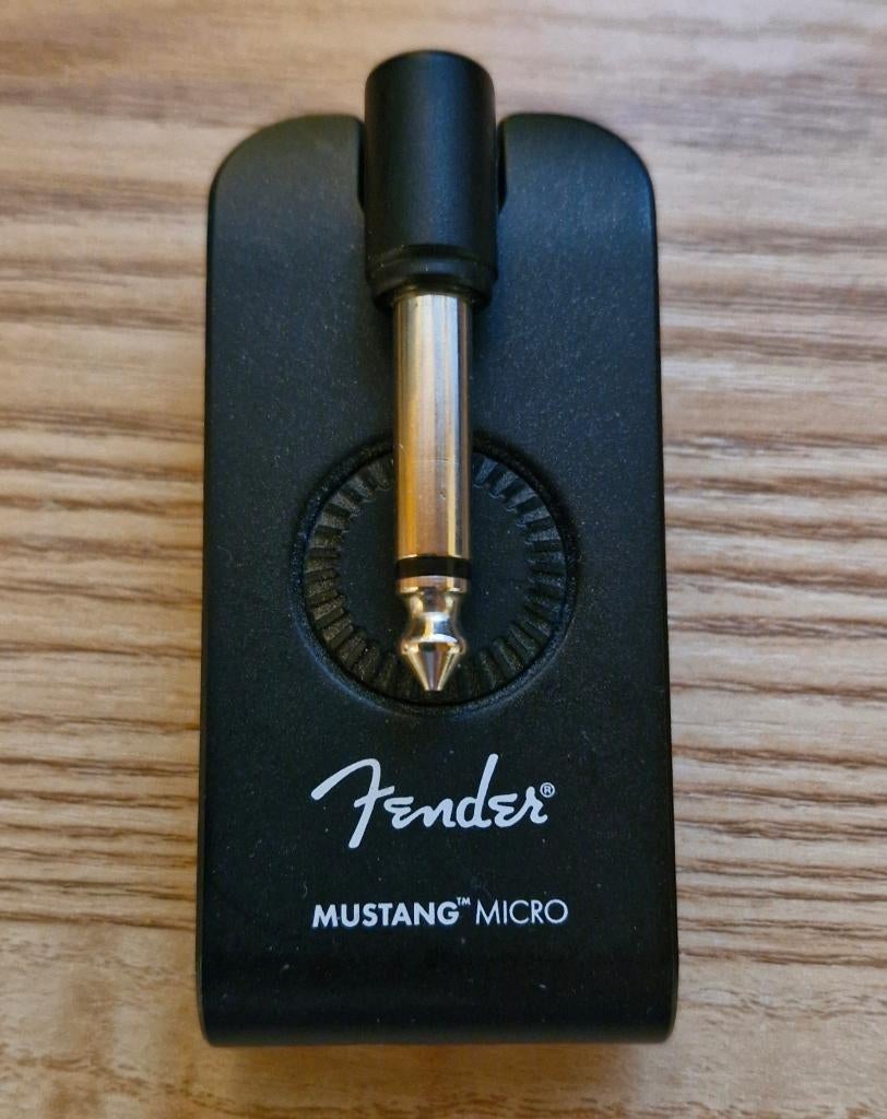 Fender Mustang Micro hoofdtelefoonversterker, Muziek en Instrumenten, Ophalen of Verzenden, Zo goed als nieuw, Gitaar, Minder dan 50 watt