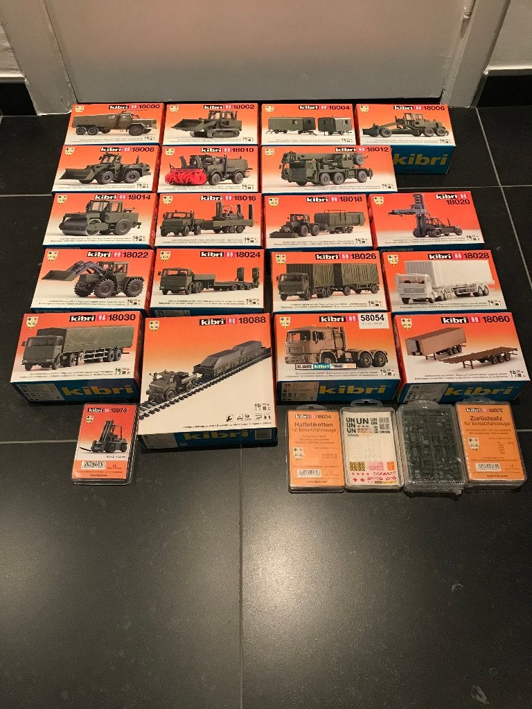 KIBRI Collection VEHICULES MILITAIRES  1/87, Envoi, Neuf, Bus ou Camion, Autres marques