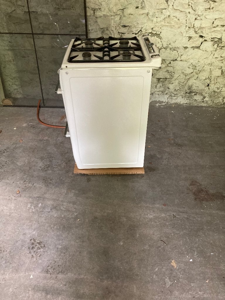 Cuisinière à gaz avec four à gaz, Gaz, 85 à 90 cm, 4 zones de cuisson, Enlèvement