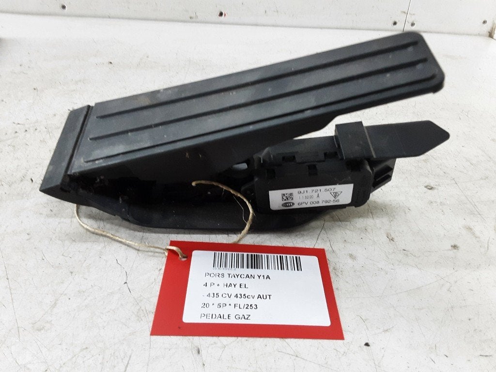 GASPEDAAL Porsche Taycan (Y1A) (01-2019/12-2023) (9J1721507), Auto-onderdelen, Gebruikt, Porsche Deutschland GmbH, Porscheplatz 1
70435  Stuttgart, DE