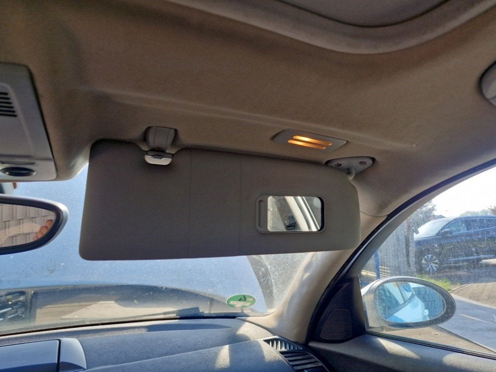 ZONNEKLEP BMW 1 serie (E87 / 87N) (|51167252506|), Gebruikt, BMW, Petuelring 130
80809  München, DE, Bayerische Motoren Werke AG