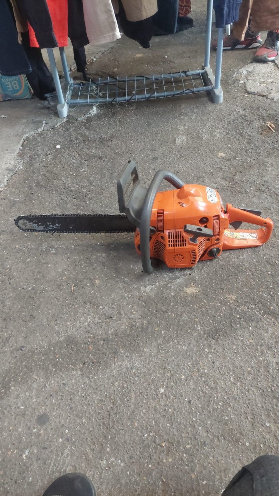 kettingzaag husqvarna, Ophalen, Kettingzaag