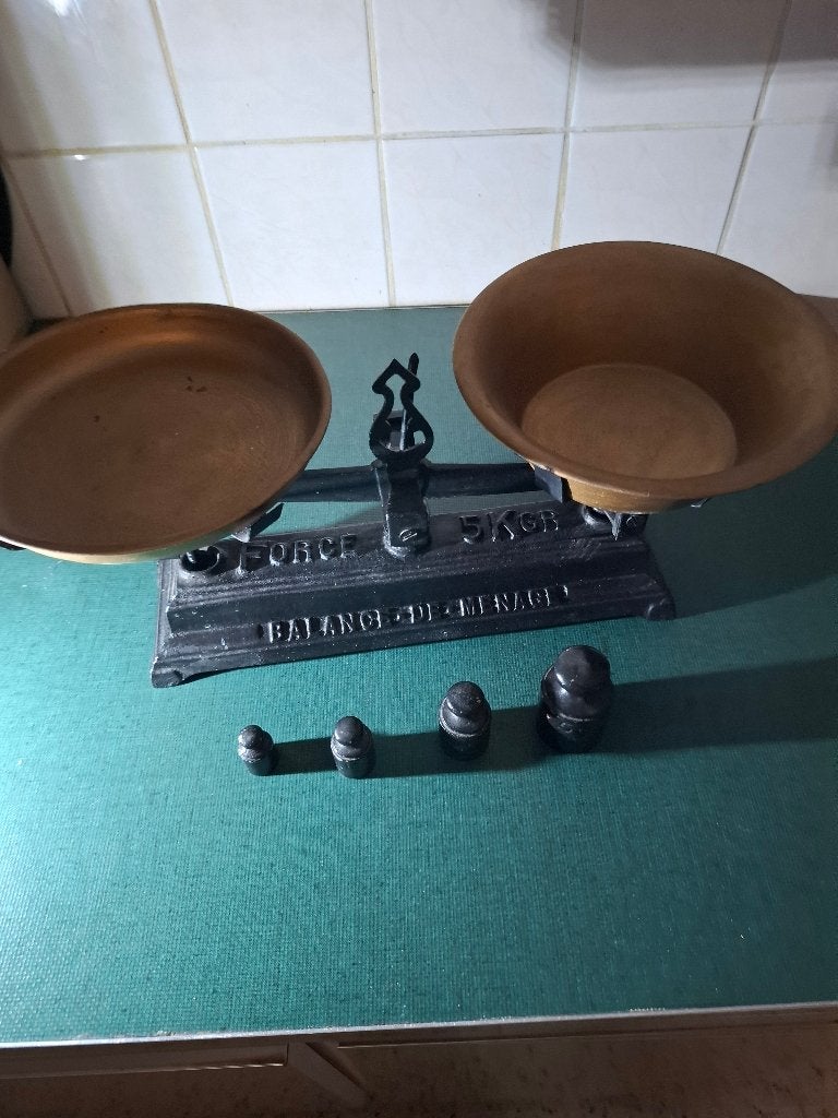 ancienne balance en fonte, Enlèvement