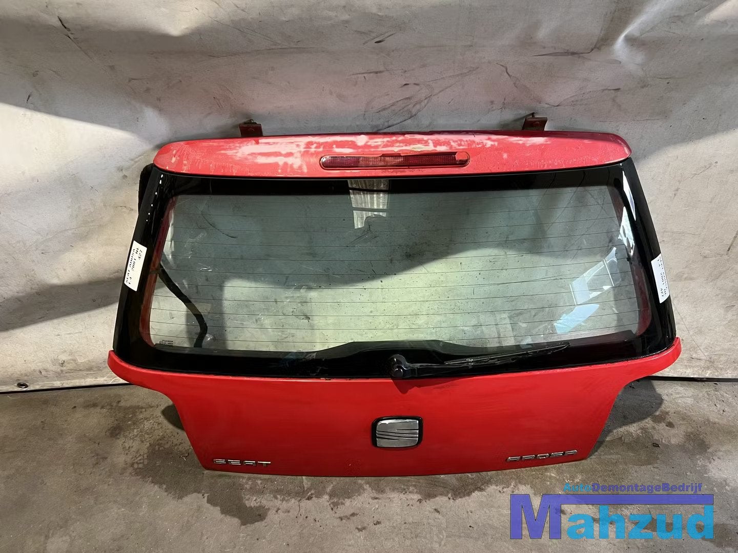 SEAT AROSA Lupo rood achterklep 1997-2004, Auto-onderdelen, Gebruikt, Deur, Autovia A-2, Km 585 585
08760  Martorell, ES, SEAT S.A.