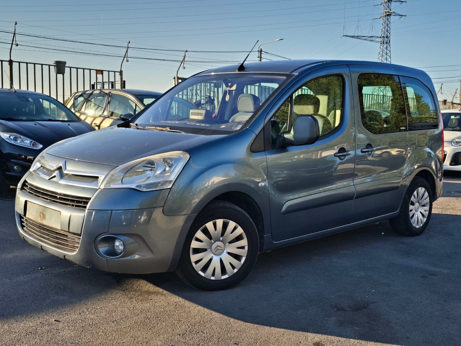 CITROËN BERLINGO 1600CC DIESEL 04/2010 241000 KM, Auto's, Voorwielaandrijving, 140 g/km, 4 cilinders, Bluetooth