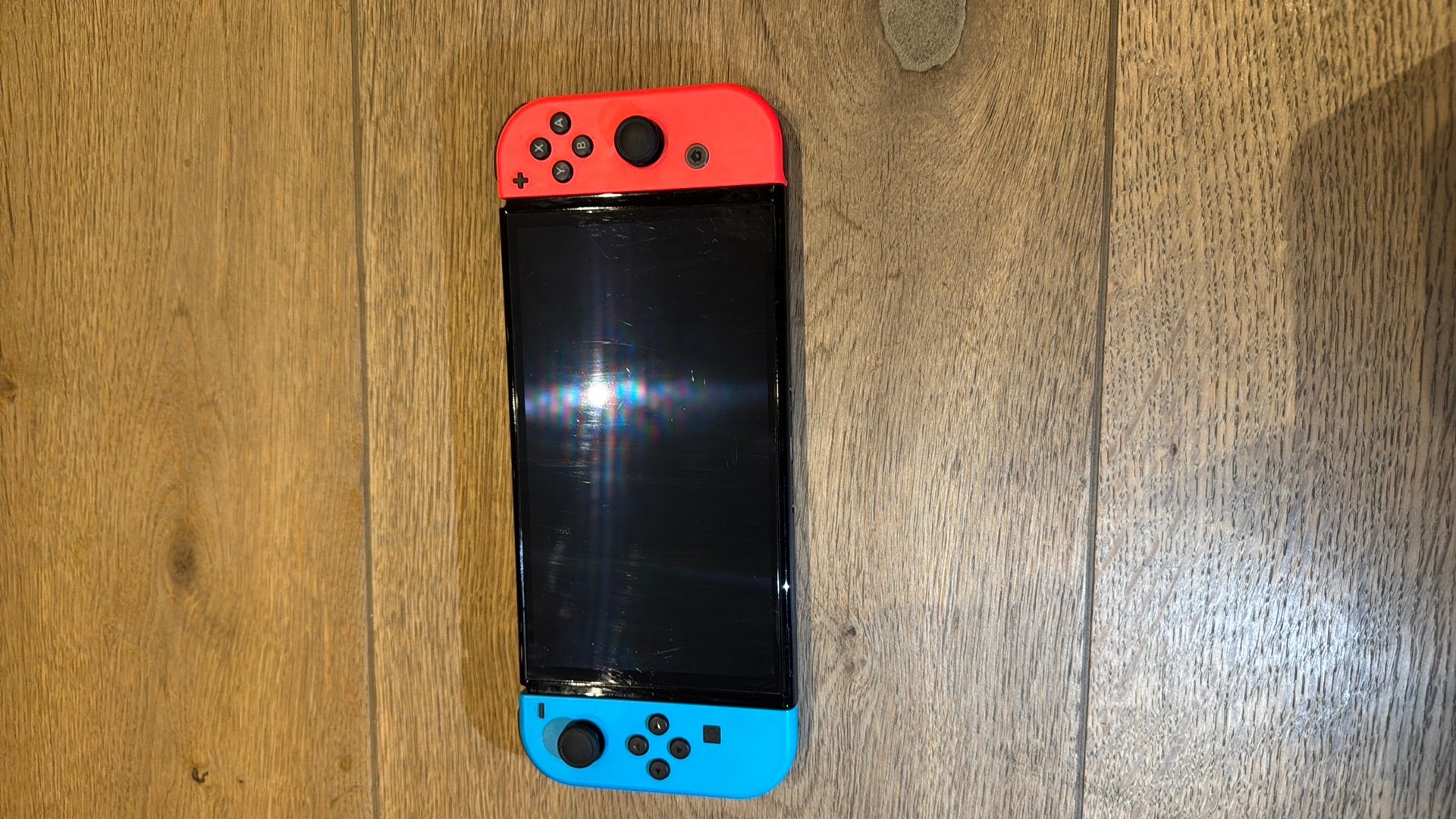 Nintendo Switch OLED. (Avec de nombreux accessoires, Switch OLED, Avec 3 manettes ou plus, Enlèvement, Utilisé