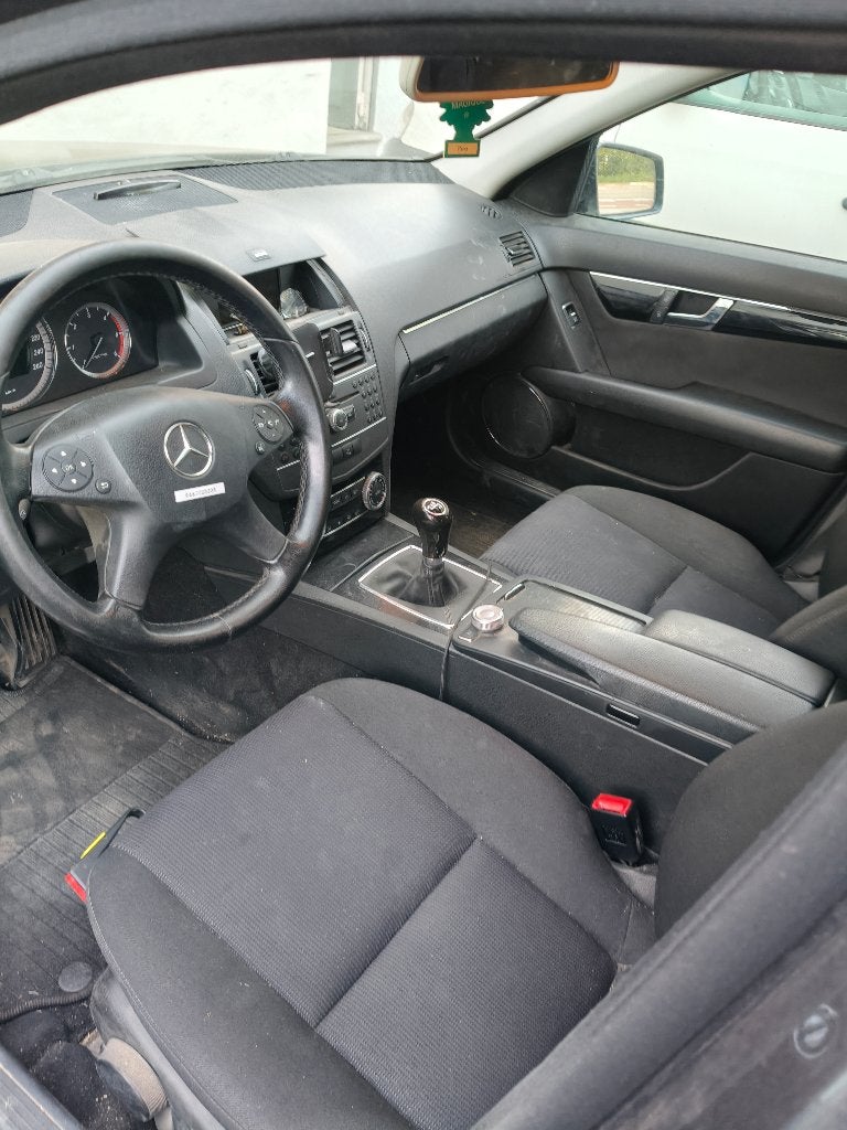 Mercedes classe c 180 2011, Auto's, Euro 5, Stof, Zwart, 5 deurs