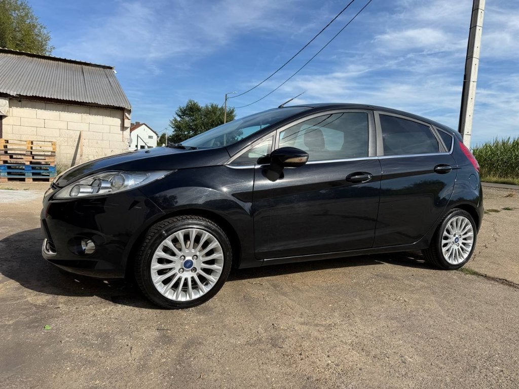 Ford Fiesta 1.4 essence, CLIMATISATION, homologuée, propre., Euro 5, 5 portes, 5 places, Fiësta