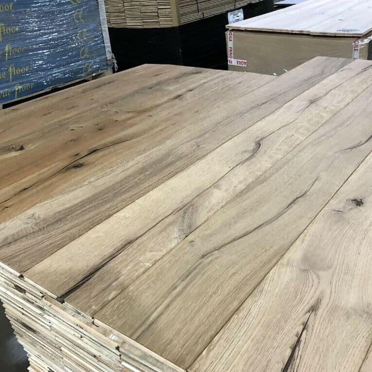 PARQUET DE QUALITÉ ; PARQUET EN CHÊNE DE 145 M2 SOL RUSTIQUE, Enlèvement
