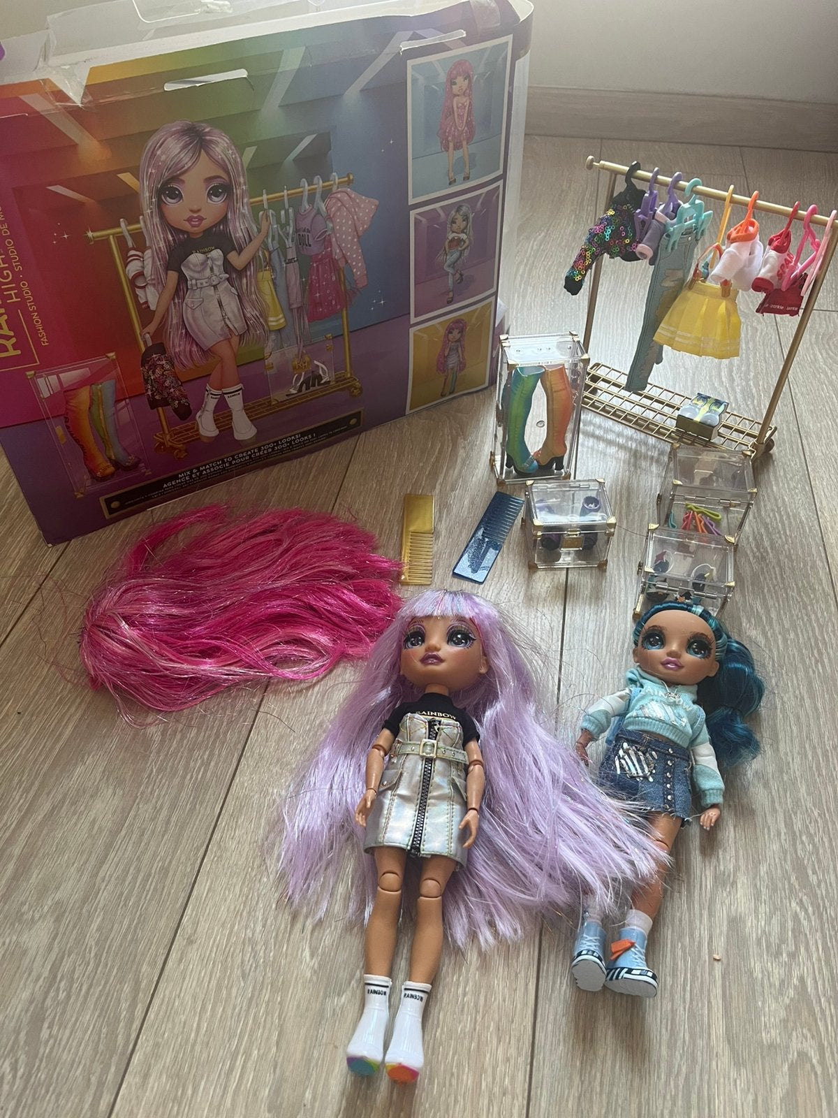 Rainbow High Fashion studio met extra pop, Kinderen en Baby's, Speelgoed | Poppen, Ophalen, Zo goed als nieuw